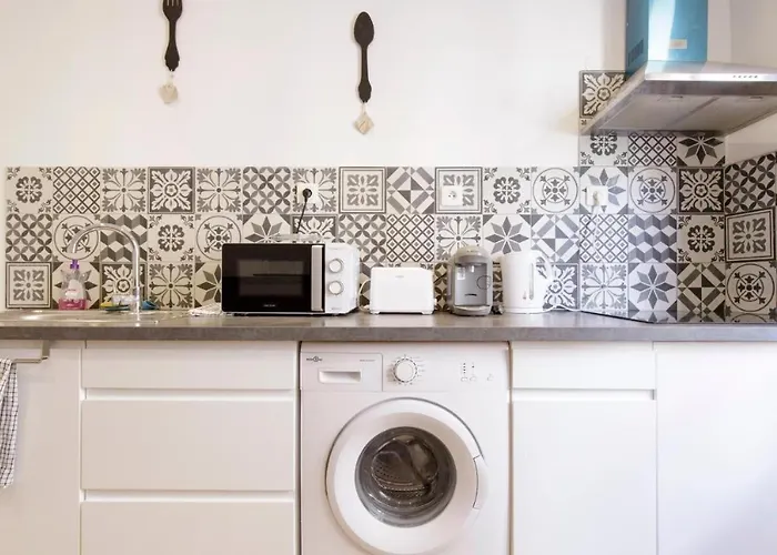 Saint Michel - Hypercentre Apartment *